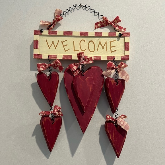 Valentine’s Day Heart Welcome Wood Sign Wall Decor - Picture 5 of 8